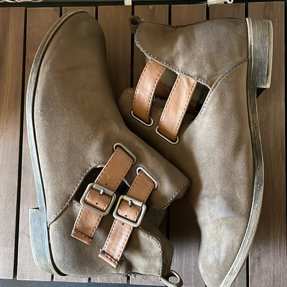 LONDON REBEL Steampunk Style Booties Size 8